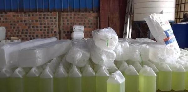 廣西一洗滌劑廠“轉(zhuǎn)行”勾兌消毒液被查，近20噸已流入市場(chǎng)，自來(lái)水供應(yīng)或受影響